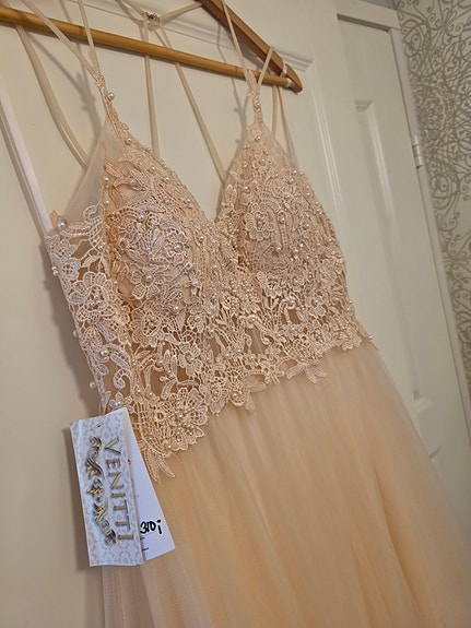 Product image 2 of 11