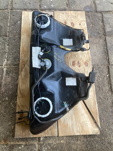 Jaguar S-type 2,7 diesel vm-07 polttoainetankki
