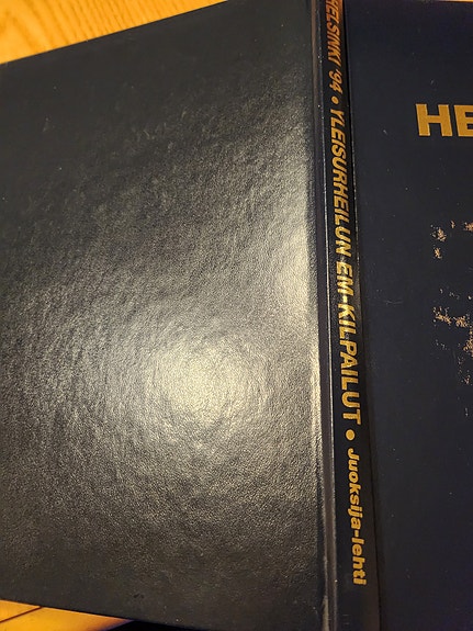 Helsinki ’94 yleisurheilun EM-kilpailut kirja