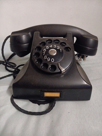 Ericsson DBHH1591 -lankapuhelin 50-luvulta