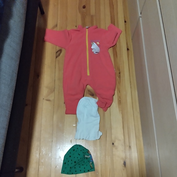 62 Tytölle fleece, lakki ja myssy