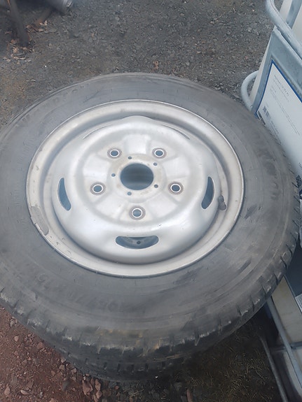 Transit renkaat 195/70 r15c