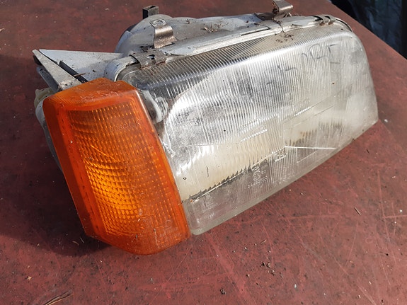 Opel Rekord oikea ajovalo + vilkku