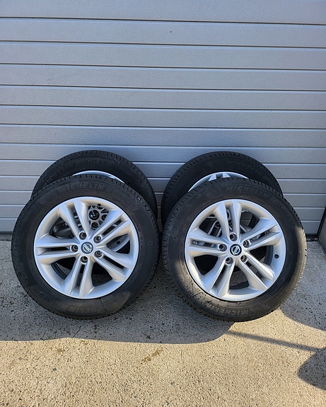 Kesärenkaat Michelin 225/55R17 ,Nissan vanteet 5x114,3