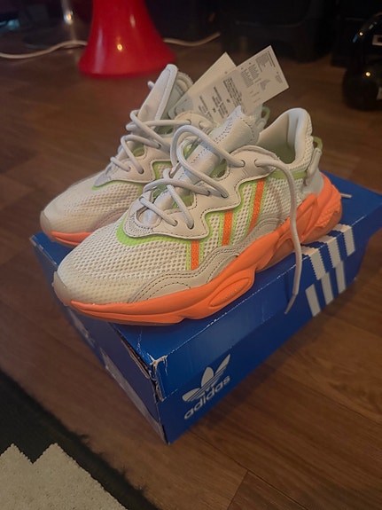 Adidas Ozweego W tennarit koko 36 2/3. UK 4.