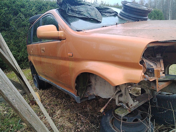Honda varaosat myydään.