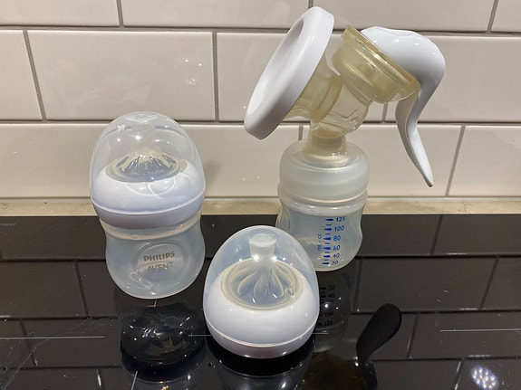 Philips Avent manuaalinen rintapumppu ja tuttipullot