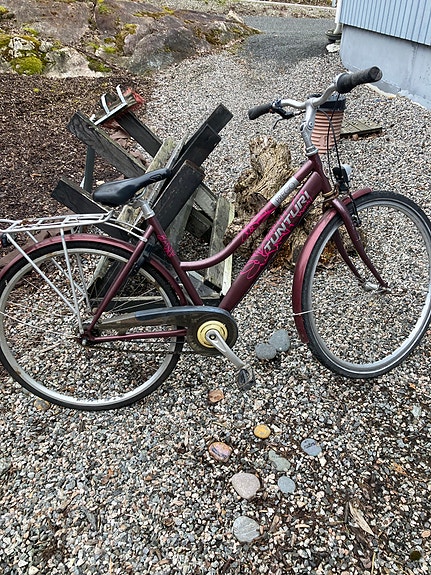 Myydään naistenpyörä