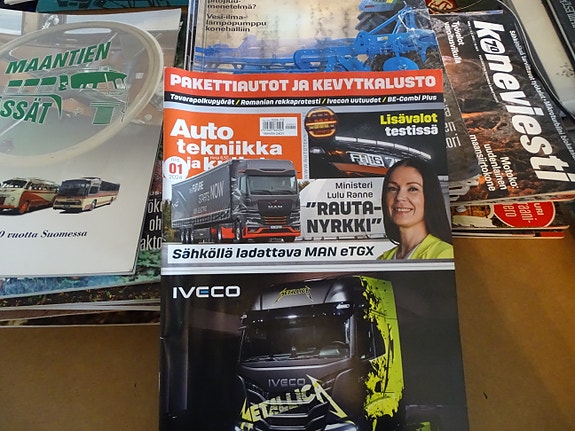 Auto  Tekniikka  ja Kuljetus  1  / 24