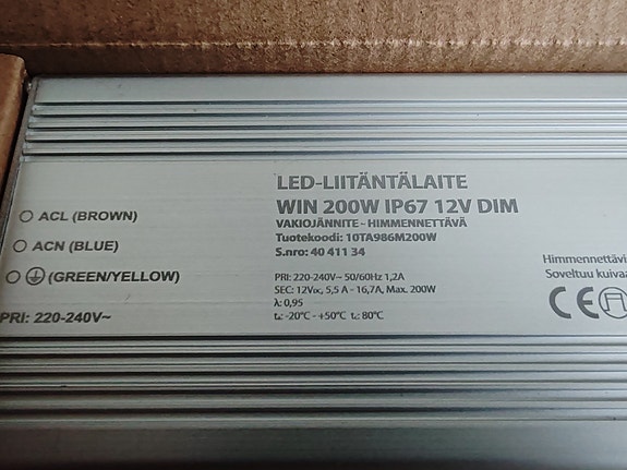 2 kpl LED muuntaja / Virtalähde 200W 12V