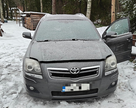 Toyota Avensis 2.2 D-CAT
