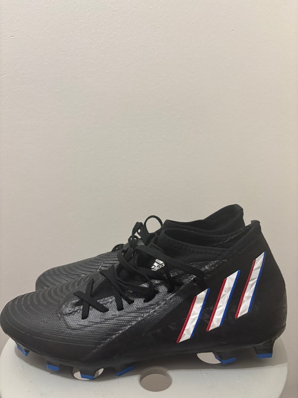 Adidas Predator nappikset