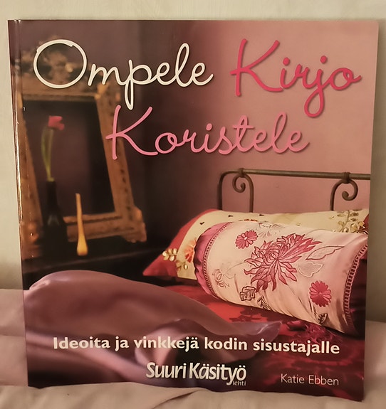 Ompele, Kirjo, Koristele, Katie Ebben