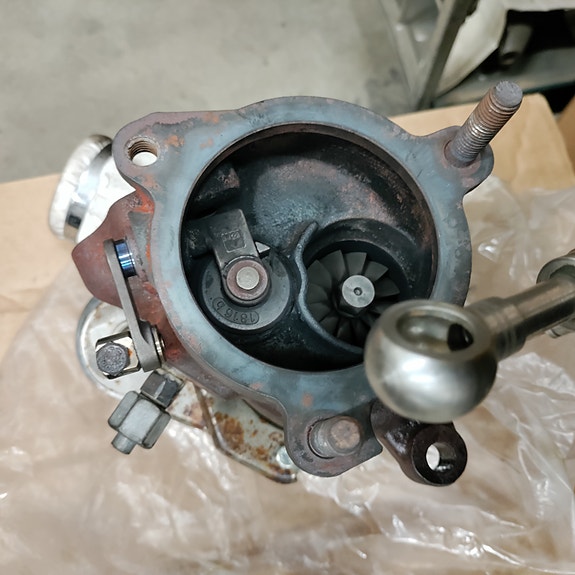 Audi S3/TT K04 alkuperäinen ahdin ja pakosarja