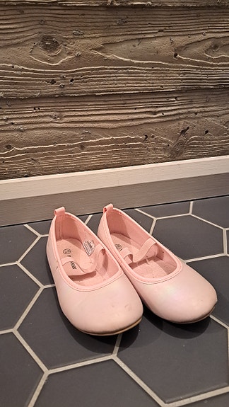 Tyttöjen ballerinat 28