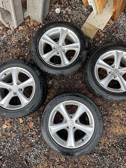 Myydään 16’ vanteet