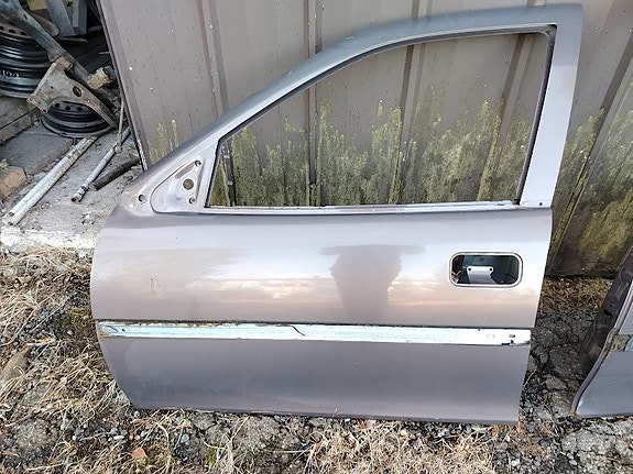 Opel Vectra B -98 5ovisen ovet.