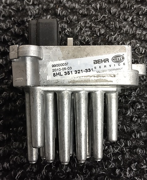 Behr BHL 351 321-331 puhallinvastussäädin ainakin BMW autoon