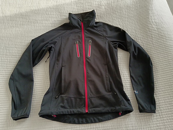 Haltin softshell-juoksutakki koko 38