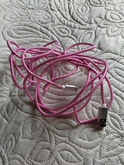 uusi pitkä micro USB laturi
