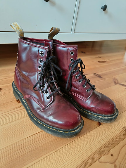 Dr. Martens viininpunaiset kengät koko 40
