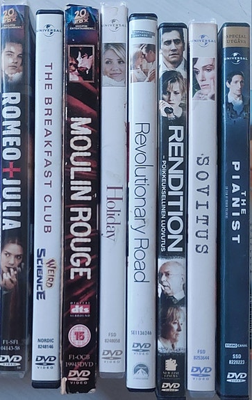 DVD-elokuvia -esim.  The Pianist, Holiday, Moulin Rouge, Romeo + Julia