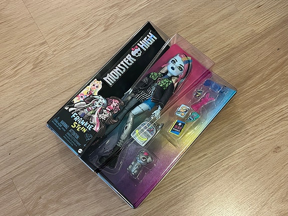 Monster High - Frankie Stein nukke - UUSI