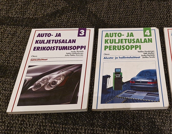 Auto ja kuljetusalan oppikirjat
