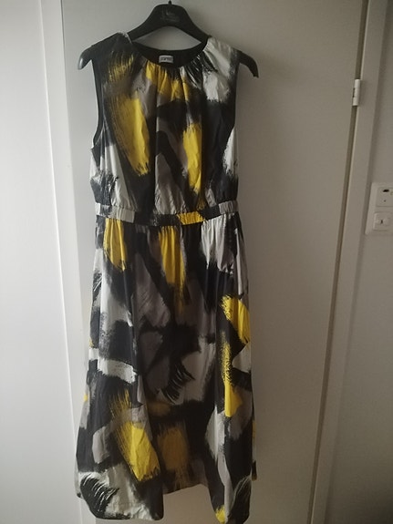 Espirit uusi mekko koko:48