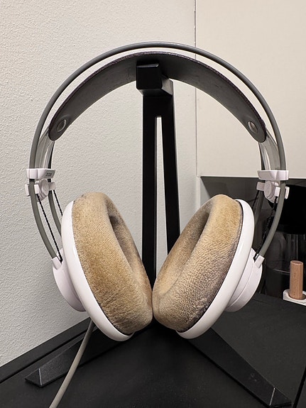 AKG K701