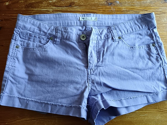 Pastelli violetti shortsit koko 42 - Seppälä I Link