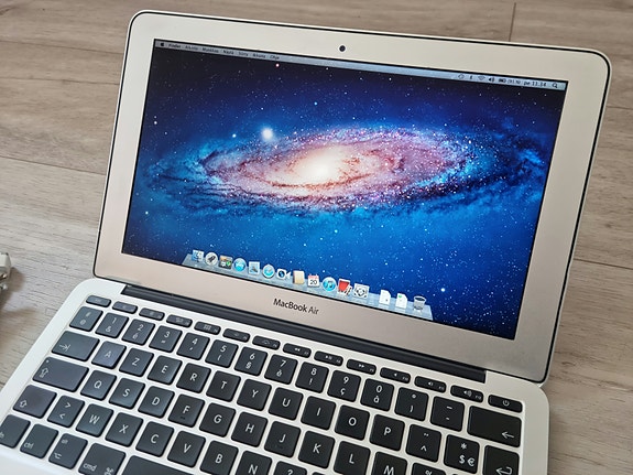 Macbook Air 11" A1370 (Core-i5)