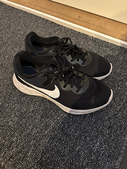 Nike Naisten kengät koko 40, musta