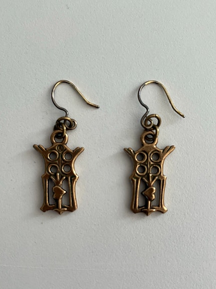Kalevala Korun pronssiset Neitsyn Marian monogrammi- korvakorut
