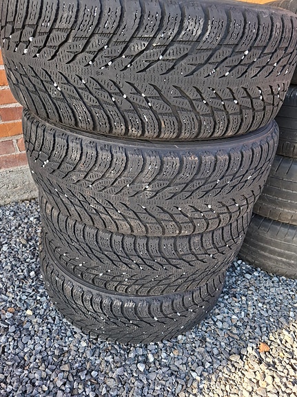 235 55 19 Kesärenkaat / Kitkarenkaat