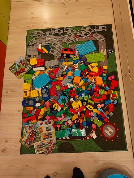 Iso erä LEGO Duploja: Sähköjuna, Paloauto, Pipsa Possu yms.