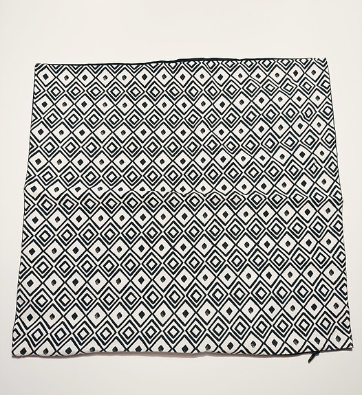 H&M Home tyynynpäällinen tummanharmaa/valkoinen kuviollinen