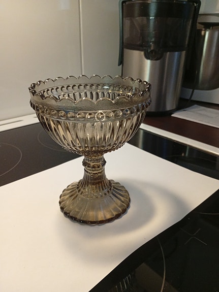 Iittala Kastehelmi jalallinen lasikulho ruskea