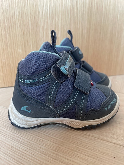 Viking GoreTex välikausikengät 20