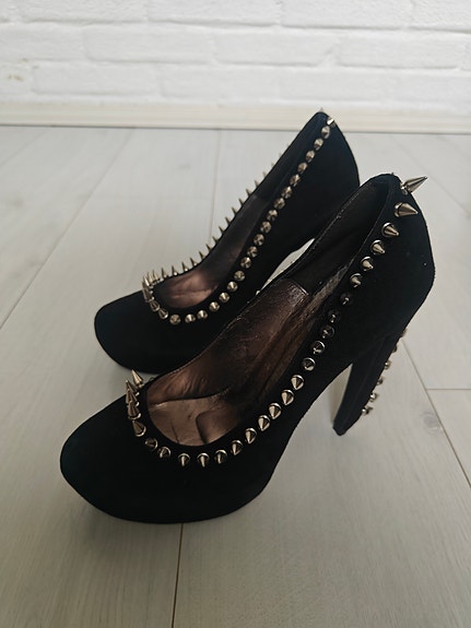 Jeffrey Campbell 39