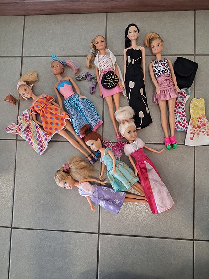 Barbie nuket ja vaatteet