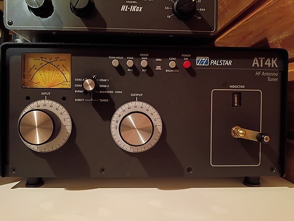 Palstar AT4K tuneri.