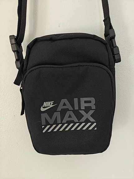Nike Air Max olkalaukku musta unisex