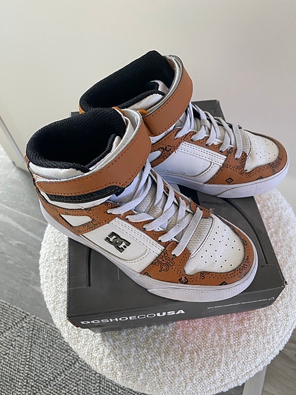 DC Shoes Korkeavartiset tennarit