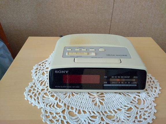Sony kelloradio