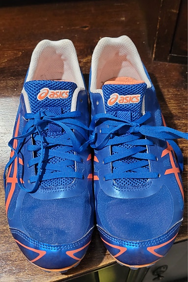 Asics piikkarit koko 36