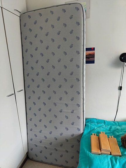 Sänky 80 x 200 cm