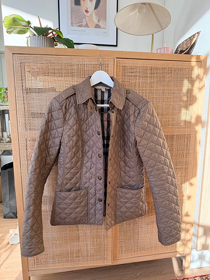 Burberry tikkitakki