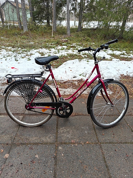 Naisten polkupyörä 26"