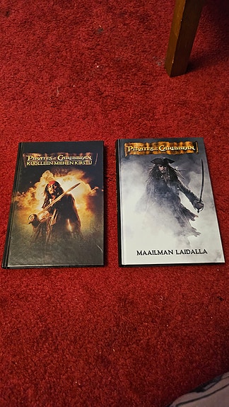 Pirates of the Caribbean: Kuolleen miehen kirstu ja Maailman laidalla